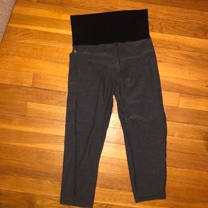 Forever 21 cropped grey leggings